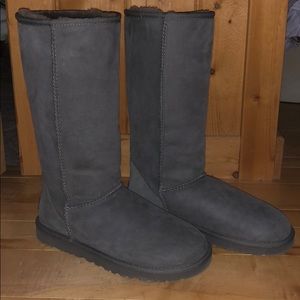 Tall classic Uggs